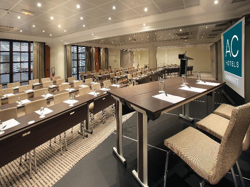 Ac Hotel By Marriott Ambassadeur Antibes - Juan Les Pins Bagian luar foto