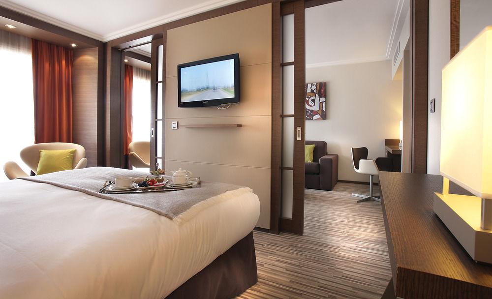 Ac Hotel By Marriott Ambassadeur Antibes - Juan Les Pins Bagian luar foto