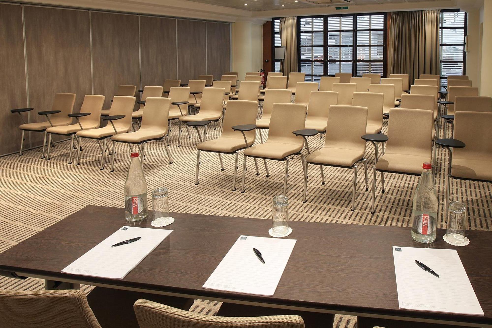 Ac Hotel By Marriott Ambassadeur Antibes - Juan Les Pins Bagian luar foto