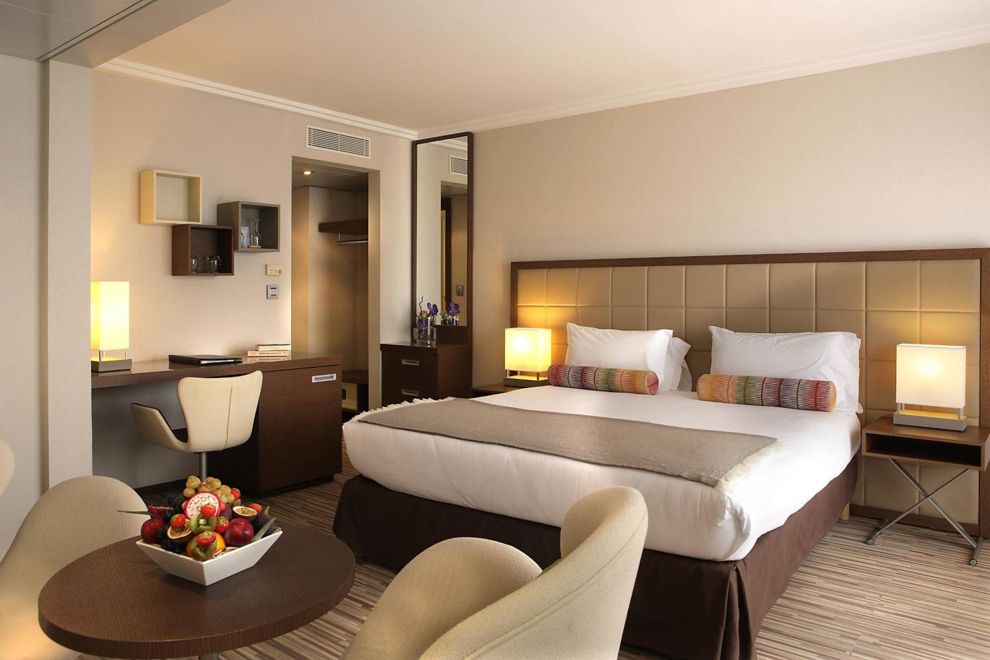 Ac Hotel By Marriott Ambassadeur Antibes - Juan Les Pins Bagian luar foto