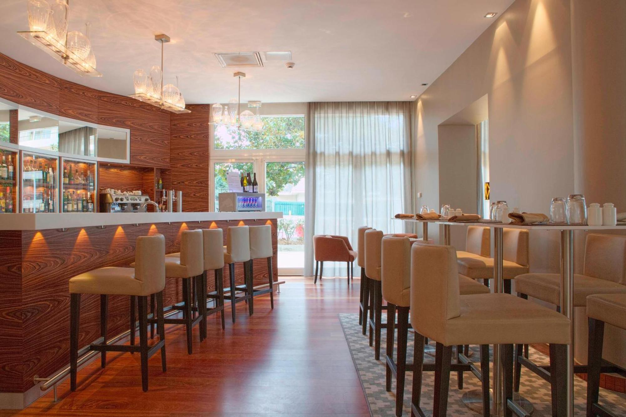 Ac Hotel By Marriott Ambassadeur Antibes - Juan Les Pins Bagian luar foto