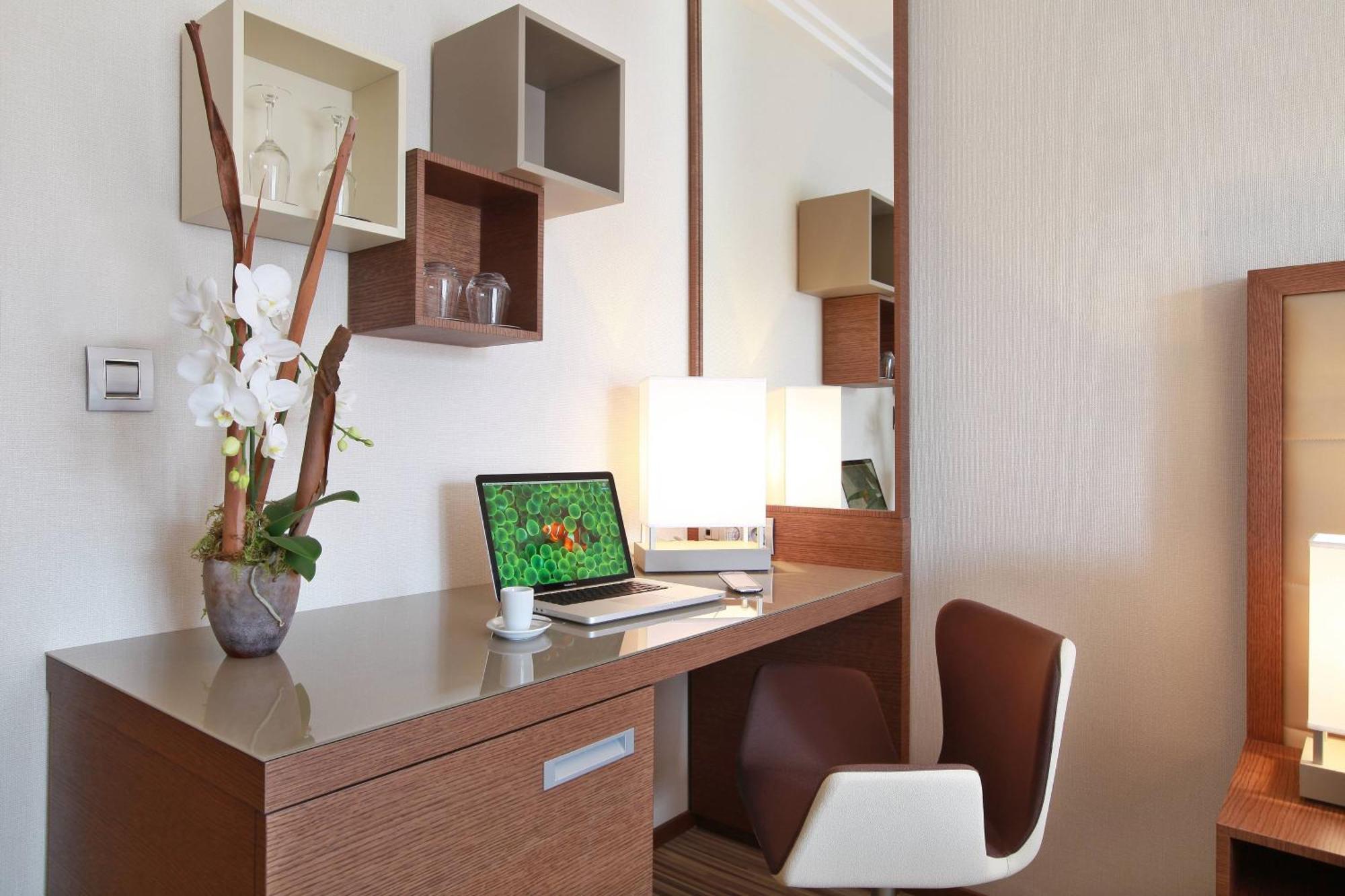 Ac Hotel By Marriott Ambassadeur Antibes - Juan Les Pins Bagian luar foto
