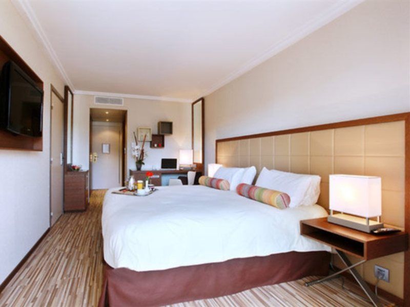 Ac Hotel By Marriott Ambassadeur Antibes - Juan Les Pins Bagian luar foto