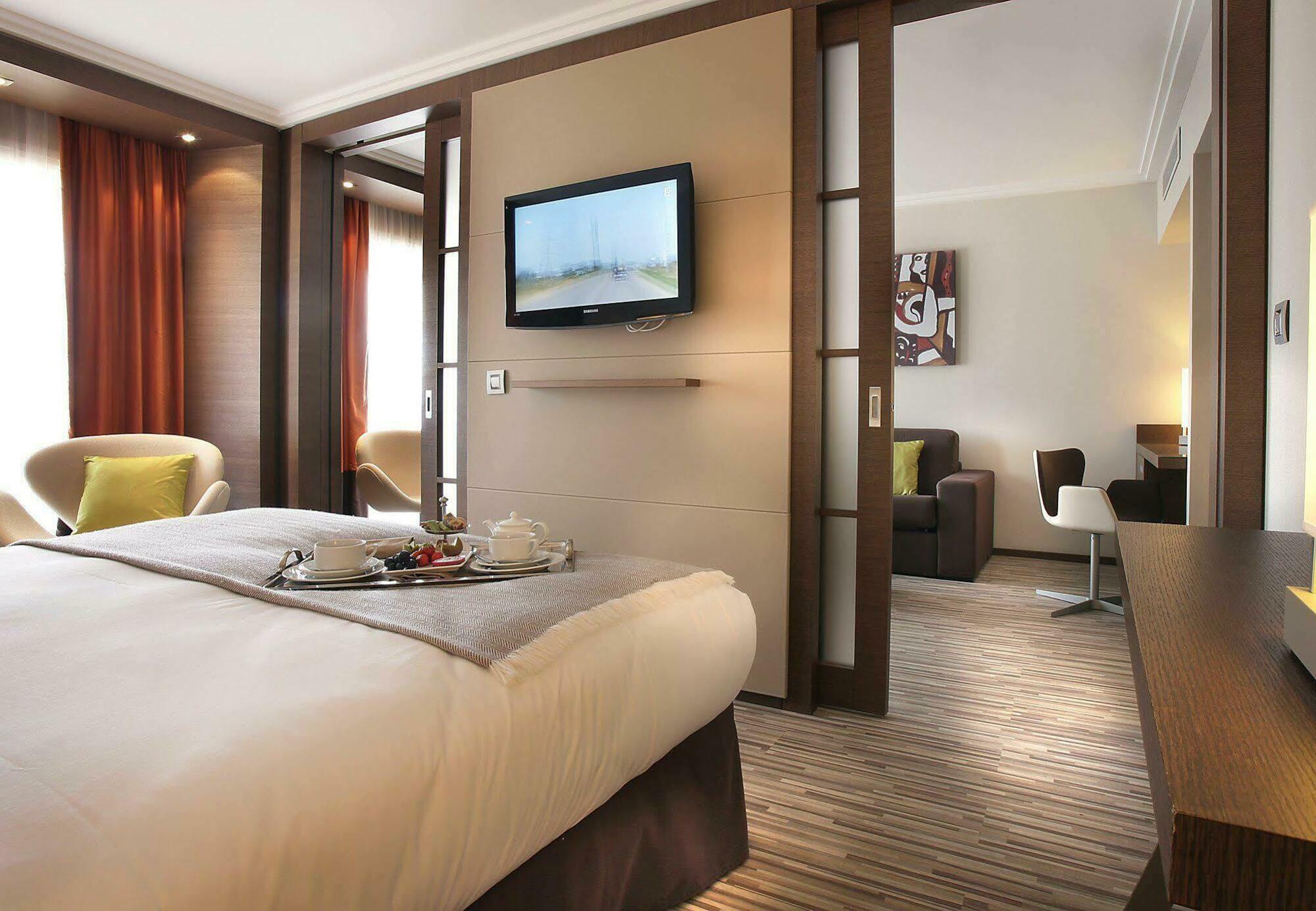 Ac Hotel By Marriott Ambassadeur Antibes - Juan Les Pins Ruang foto